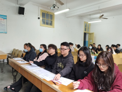 雷竞技举办新团员发展答辩展示会
